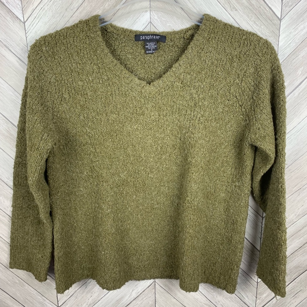 Paraphrase v neck wool blend sweater. Small